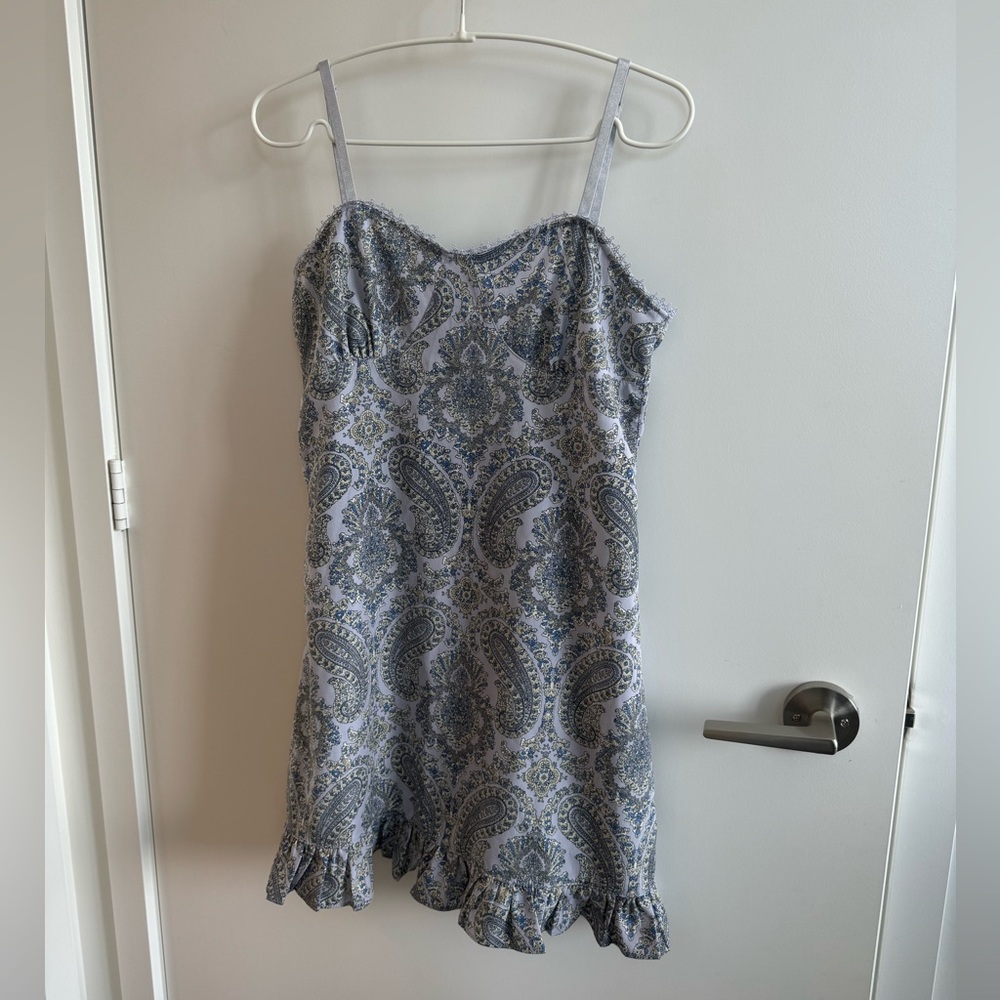 Vintage lilac paisley floral mini dress